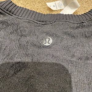 Womens Lululemon long sleeve